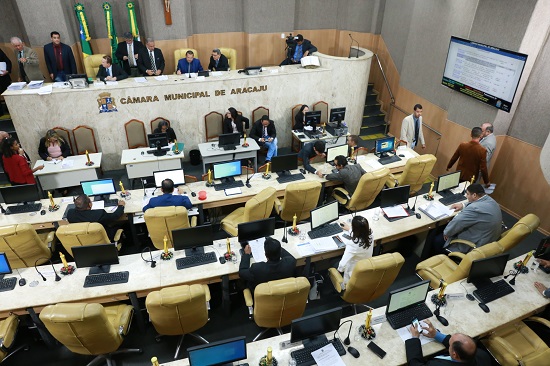 Câmara de Aracaju aprova dois projetos e retira quatro de pauta
