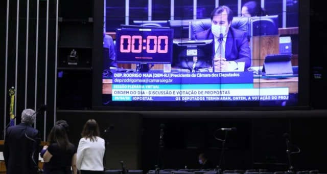 Câmara dos Deputados pode votar orçamento de guerra na segunda