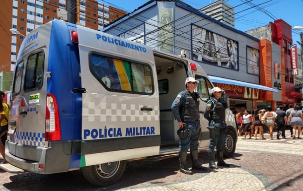 Doze pessoas são detidas e um veículo é apreendido durante carreata em Aracaju 1 Doze pessoas são detidas e um veículo é apreendido durante carreata em Aracaju
