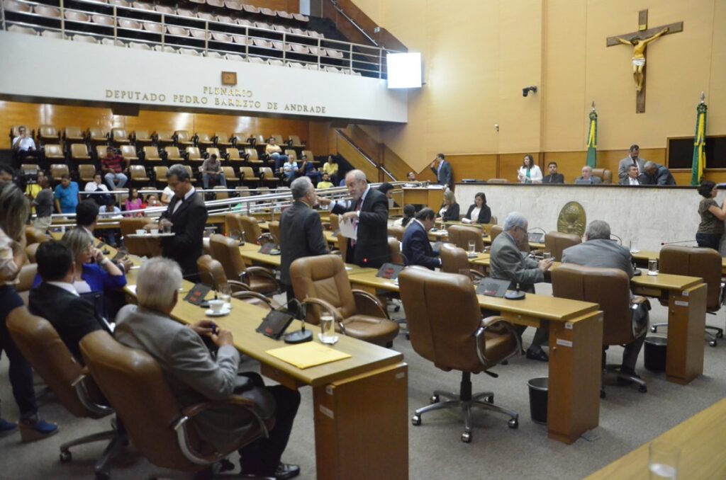 Eleições quatro deputados estaduais estão em pré campanha