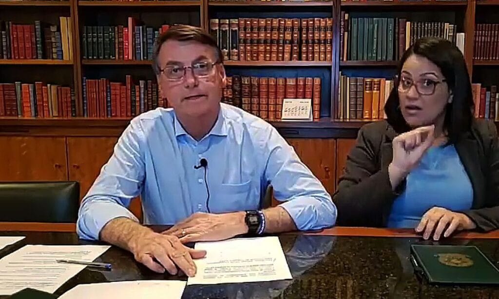 Empenho para achatar a curva foi praticamente inútil diz Bolsonaro
