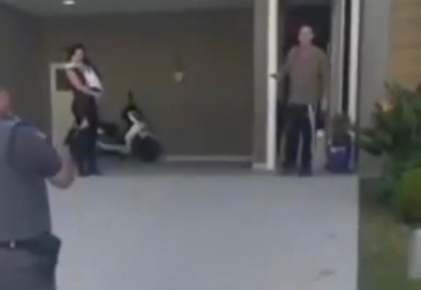 Empresário acusado por violência doméstica humilha PM em Alphaville veja vídeo