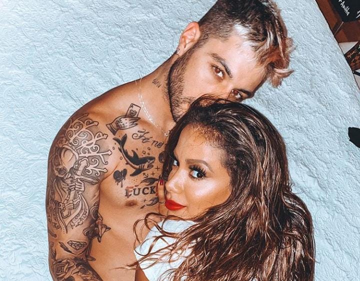 Fica mais de 1 ano pede Anitta ao namorado