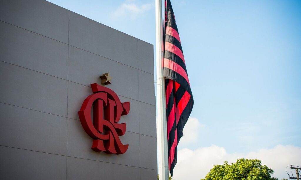 Flamengo descumpre restrições da prefeitura com treinamento no CT