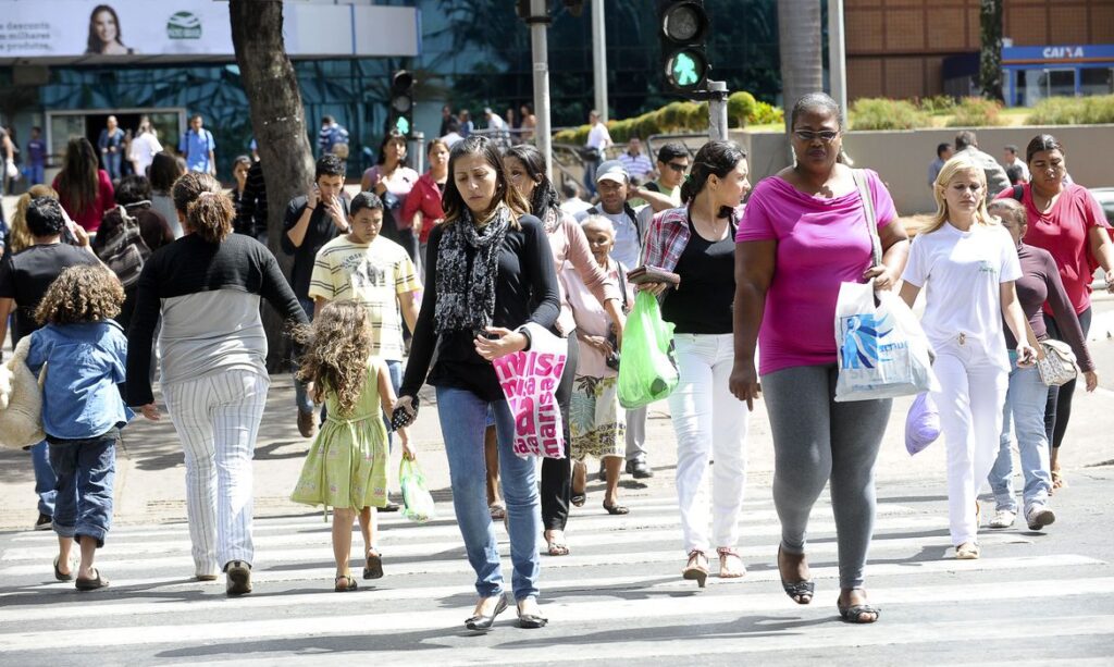 IBGE taxa de desemprego de jovens atinge 271 no primeiro trimestre