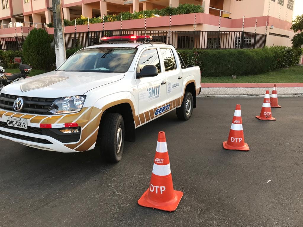 Interdições próximas de agência da Caixa causam mudanças em três linhas de ônibus em Aracaju