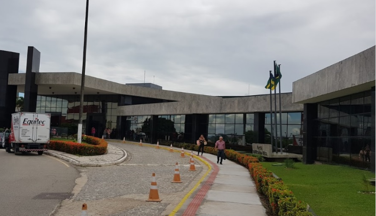 Justiça absolve grupo do empresario Teo Santana