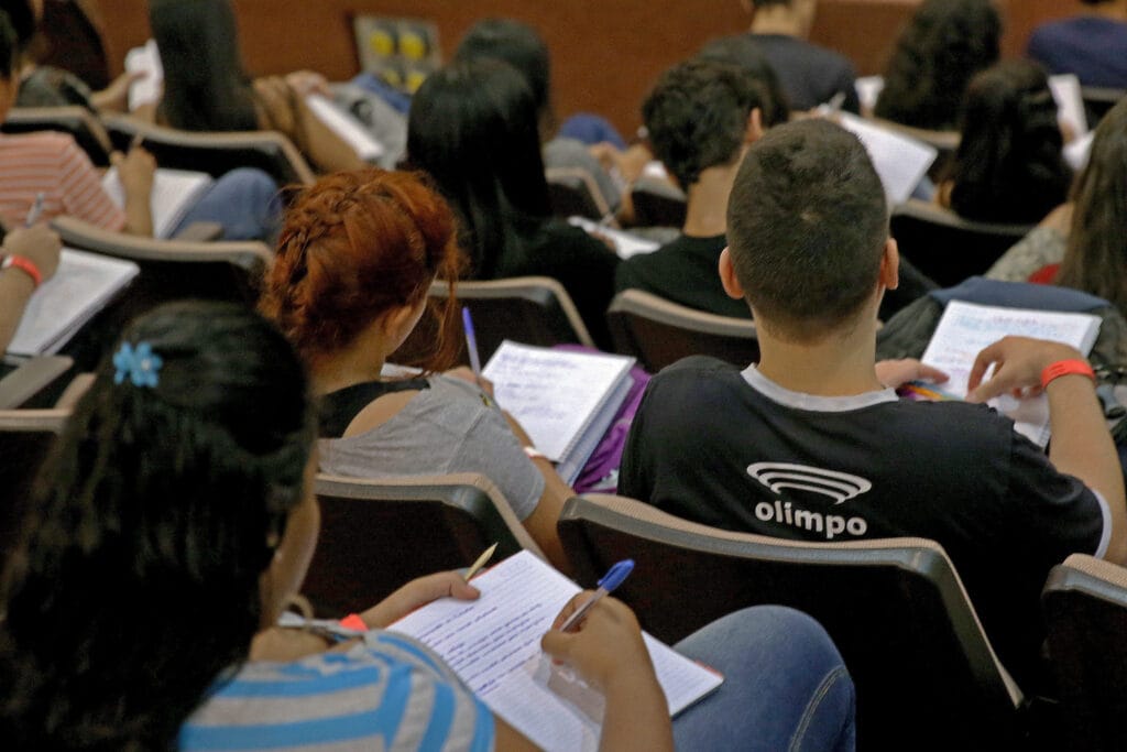 MEC não tem plano de contingência para o Enem contra coronavírus