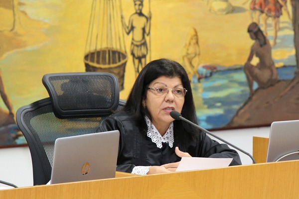 MP denuncia ex deputada por supostas irregularidades no uso de verbas na Alese