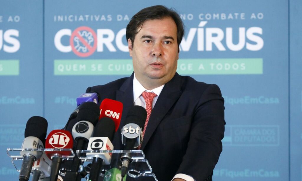 Maia defende prorrogação do auxílio emergencial