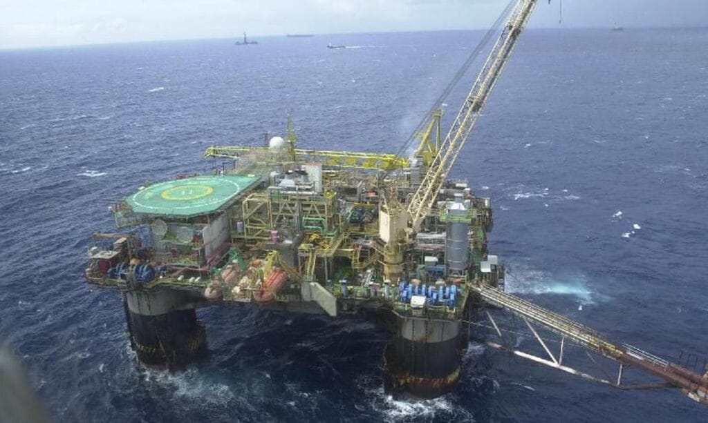 Mesmo com crise Petrobras bate recorde e exporta 1 milhão de barris