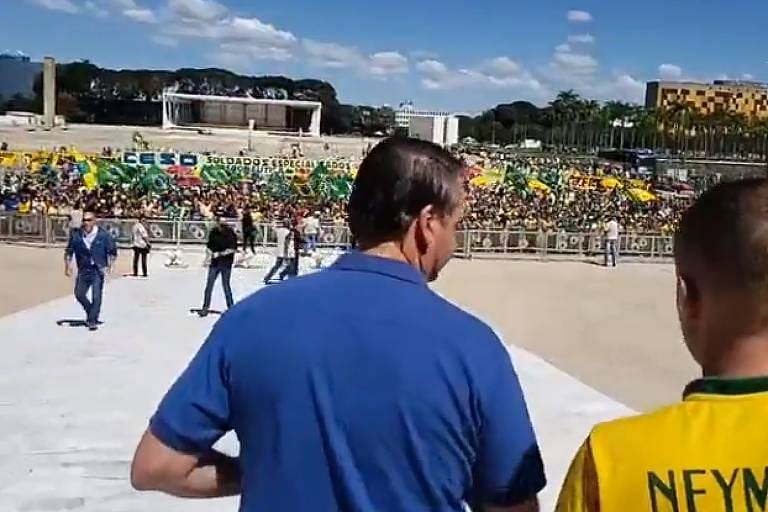 Nós temos as Forças Armadas ao lado do povo diz Bolsonaro em ato contra STF Congresso e Moro