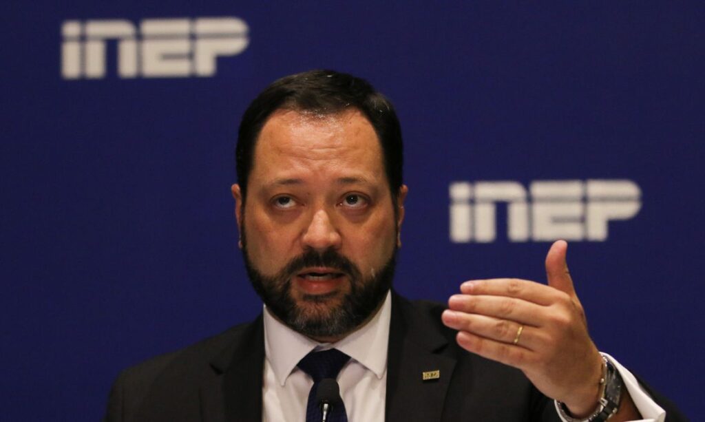 “O Enem pode ser adiado, mas entendemos que essa discussão é prematura", diz presidente do Inep 1 O Enem pode ser adiado mas entendemos que essa discussão é prematura diz presidente do Inep