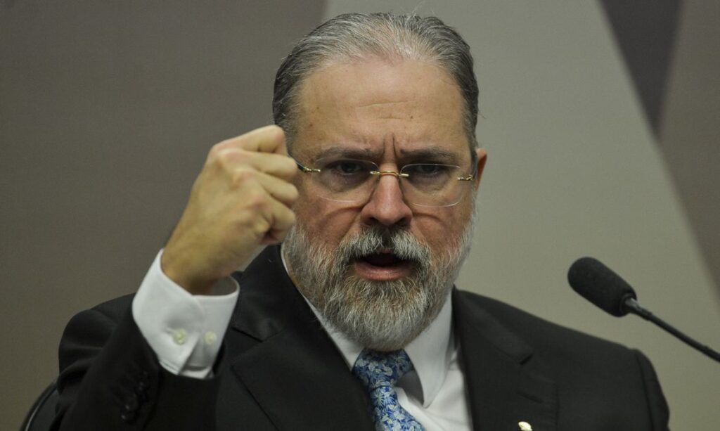 PGR pede ao STF que suspenda inquérito das fake news