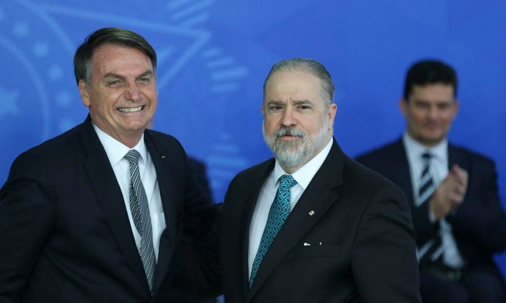PGR pede que PF ouça ministros e delegados sobre suposta interferência de Bolsonaro