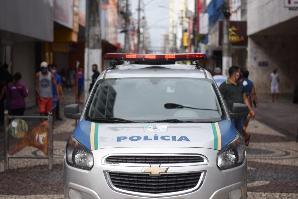 PM mira shopping após denúncia de drive thru para retirada de compras em Aracaju