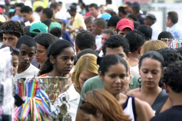 Perda total ou em parte da renda mensal já atingiu 40 dos brasileiros