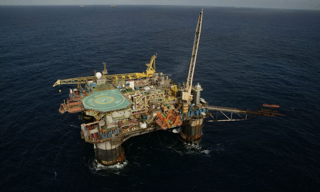 Petrobras inicia testes em reservatório na área de Forno em Campos 1 Petrobras inicia testes em reservatório na área de Forno em Campos