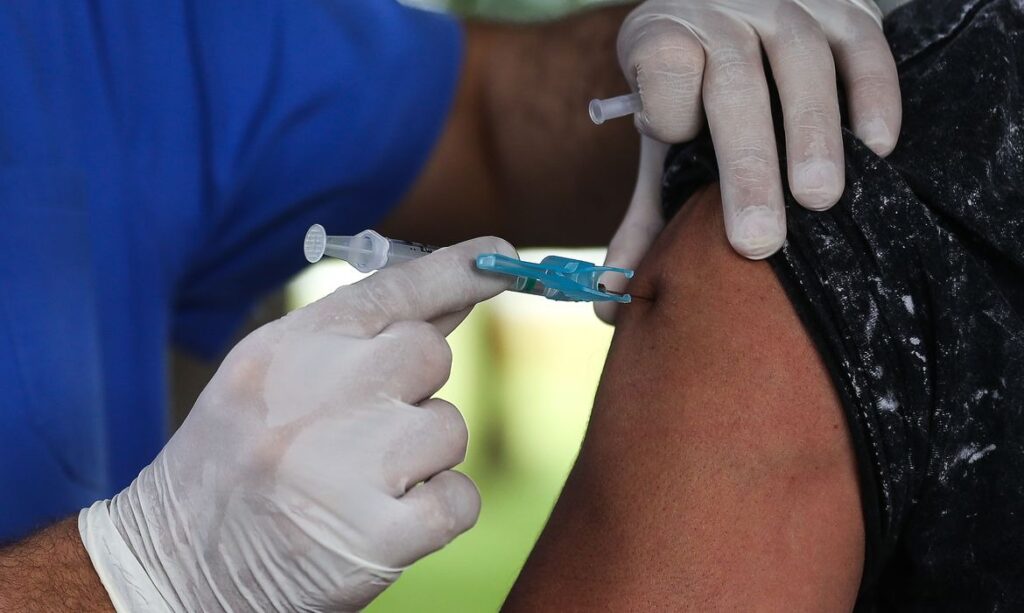 Possível vacina para covid 19 terá preço acessível afirma pesquisador