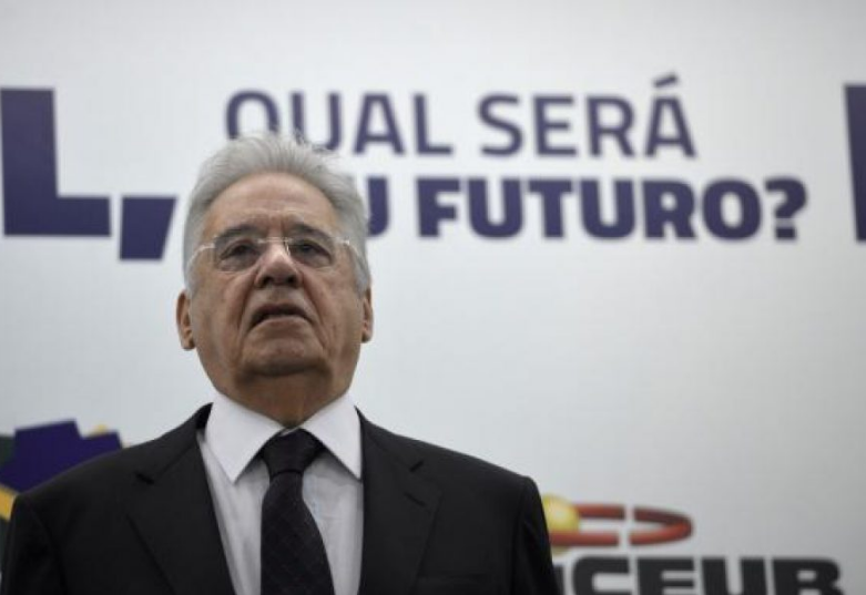 Pouco a pouco chegam lá e vão gostando diz FHC sobre militares no governo