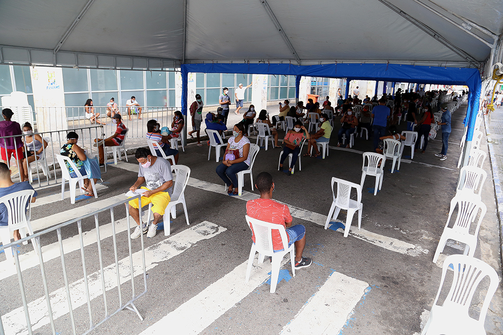 Prefeitura de Aracaju monta estrutura para evitar aglomerações nas filas das agências da