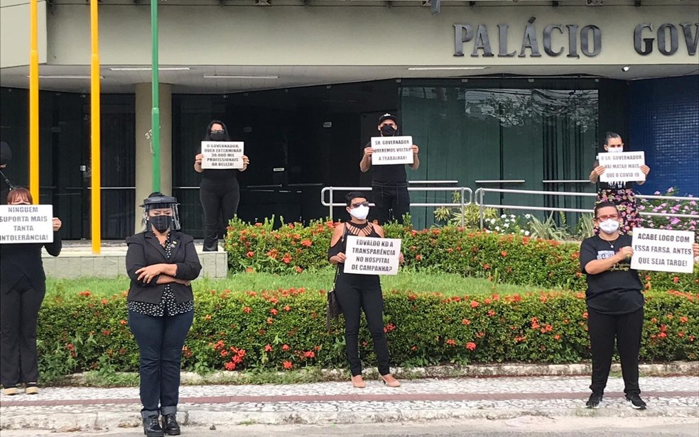 Profissionais da beleza cobram audiência com Belivaldo Chagas
