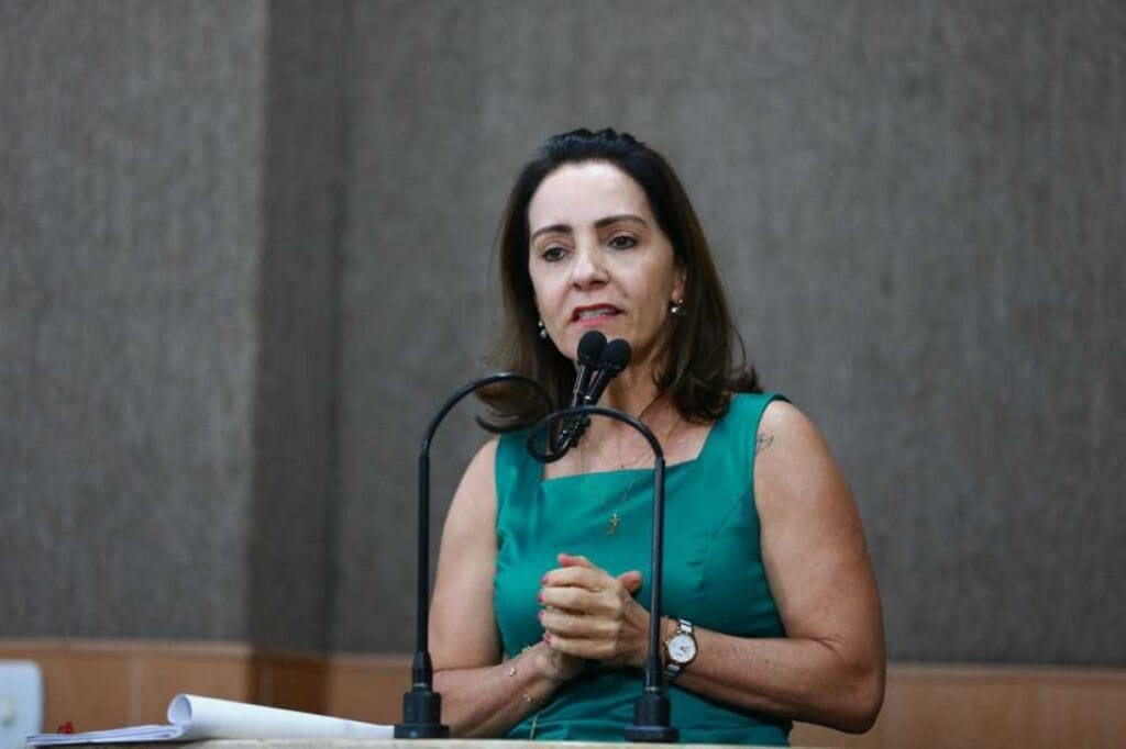 Que destino levou esse dinheiro diz Emilia Correa sobre R 56 milhões que Sergipe teria recebido para combate a pandemia