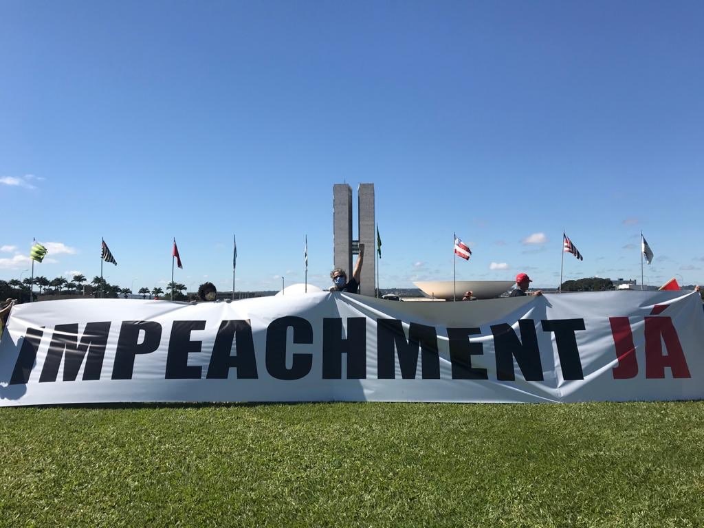 Rogério e organizações sociais entregam pedido de impeachment contra Bolsonaro 1