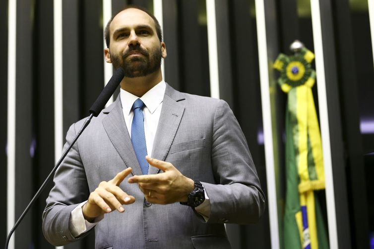 STF envia para Aras pedido de investigação sobre Eduardo Bolsonaro