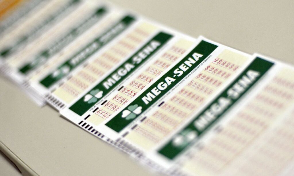 Sorteio da Mega Sena pode pagar hoje prêmio de R 100 milhões