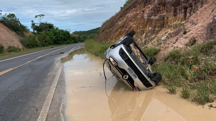 Targino Gondim sofre acidente de carro na Linha Verde