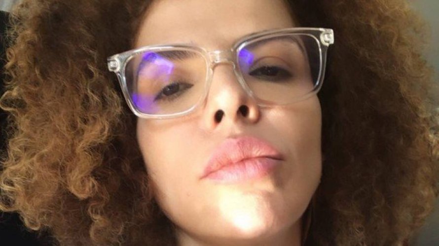 Vanessa da Mata diz que brasileiro está no sufoco por não guardar dinheiro do churrasco