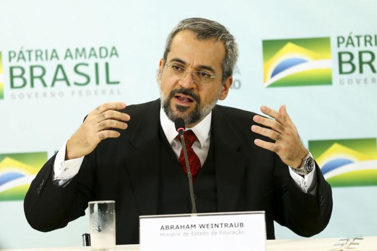 Abraham Weintraub vai ganhar quase quatro vezes mais no Banco Mundial