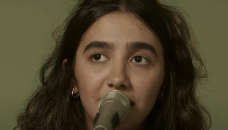 Anavitória afirma que Tiago Iorc proibiu regravação de música assista