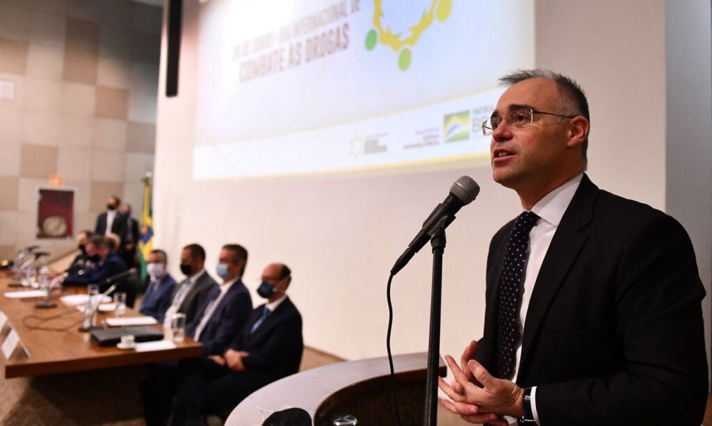 Ações policiais apreendem mais de mil toneladas de drogas em 6 meses