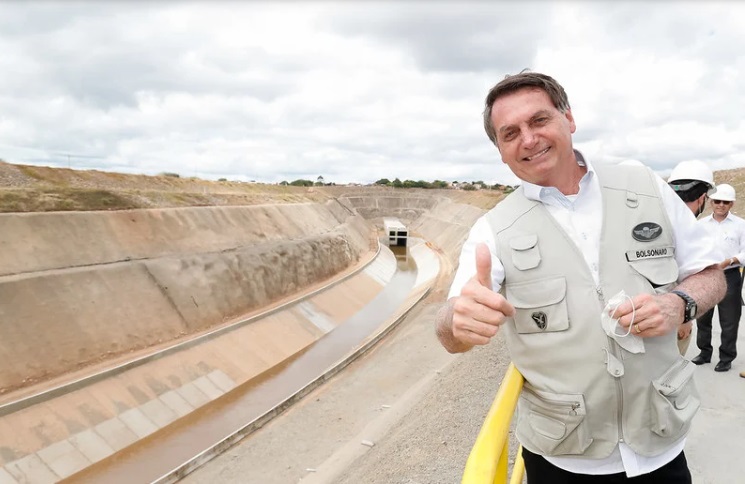 Bolsonaro inaugura trecho da transposição do Rio São Francisco