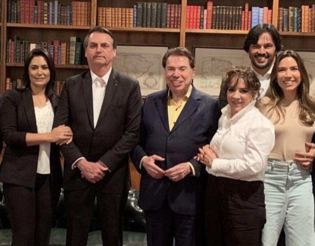 Bolsonaro recria Ministério das Comunicações e nomeia genro de Silvio Santos