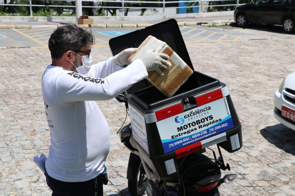 Case mantém entrega domiciliar de medicamentos para usuários de Aracaj