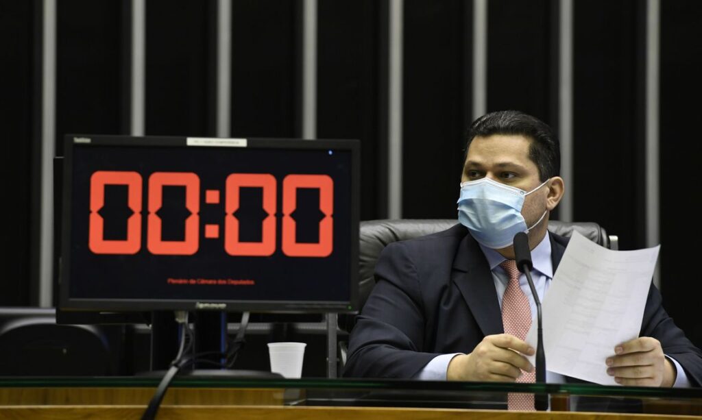 Com atividades remotas no Congresso prazos da Lei de Diretrizes Orçamentárias estão suspensos