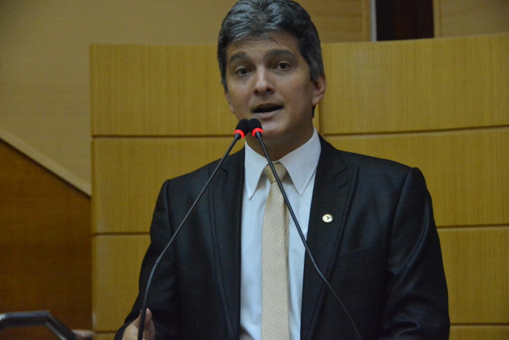 Deputado apresenta projeto para reconhecimento de atividade religiosa como “essencial”