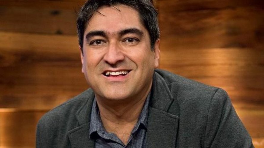 Diretoria da RecordTV vê com bons olhos possível chegada de Zeca Camargo à emissora