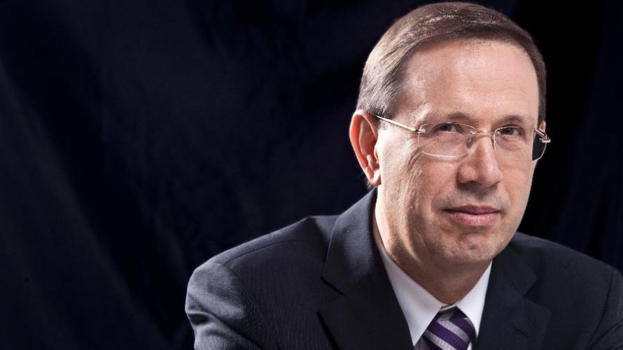 Empresário Carlos Wizard deixa governo após polêmica sobre contagem de mortos da covid 19
