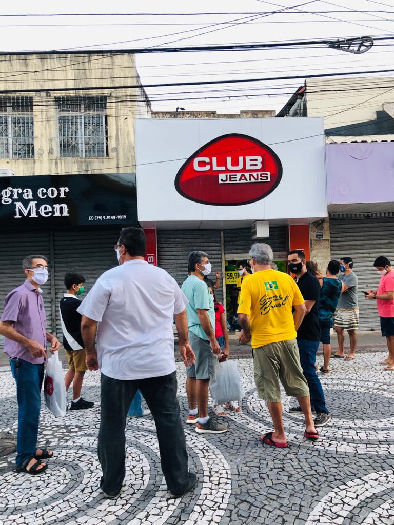 Empresários organizam compra solidária para ajudar comerciante que estava prestes a fechar loja em Aracaju