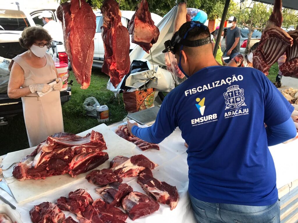 Feirantes do Costa Nova e Coqueiral recebem aviso de mudanças para comercializar nas feiras
