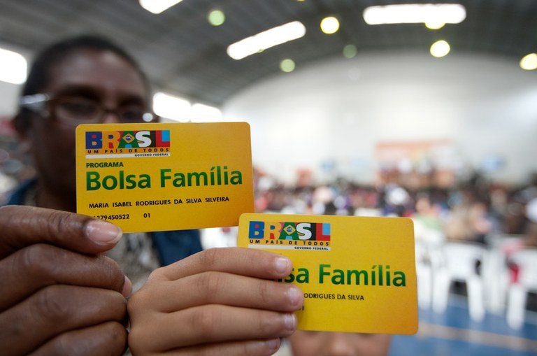 Fila do Bolsa Família ainda penaliza Norte e Nordeste