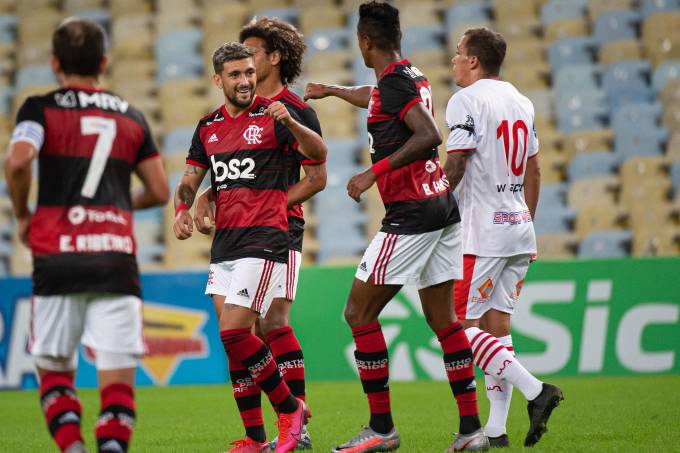 Globo já dá como perdida batalha para impedir Flamengo de fazer transmissão dos seus jogos