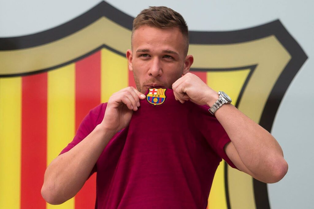 Juventus e Barcelona chegam a acordo e venda de Arthur por R 467 milhoes está próxima de acontecer diz TV