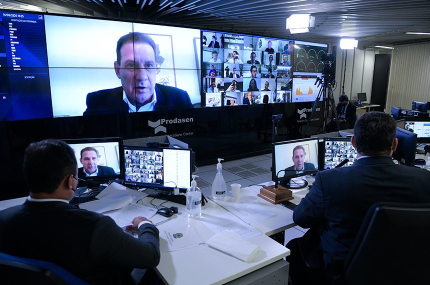 MP que permite corte de jornada e de salários é aprovada pelo Senado