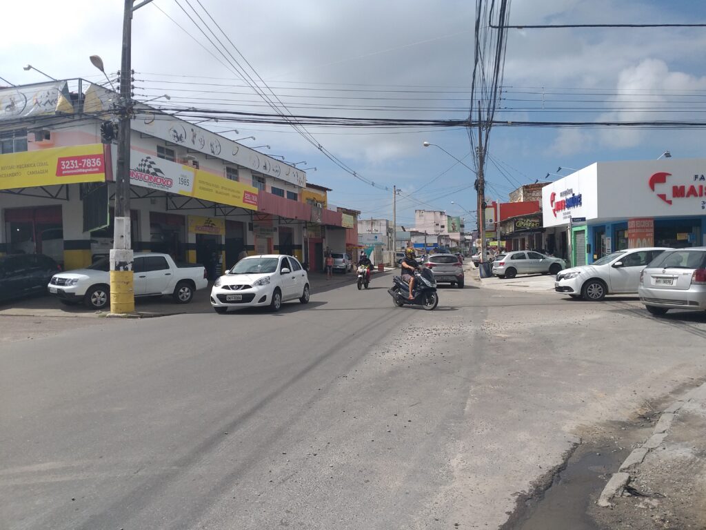 Moradores e motoristas reclamam da falta de sinalização no Conjunto Presidente Médici I em Aracaju