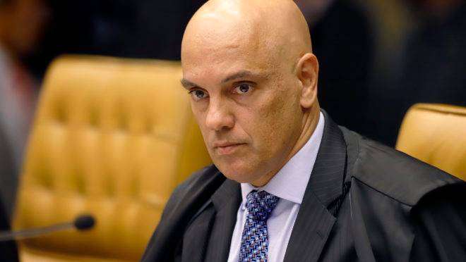 Moraes retira sigilo de decisão que autorizou ação em inquérito sobre atos antidemocráticos